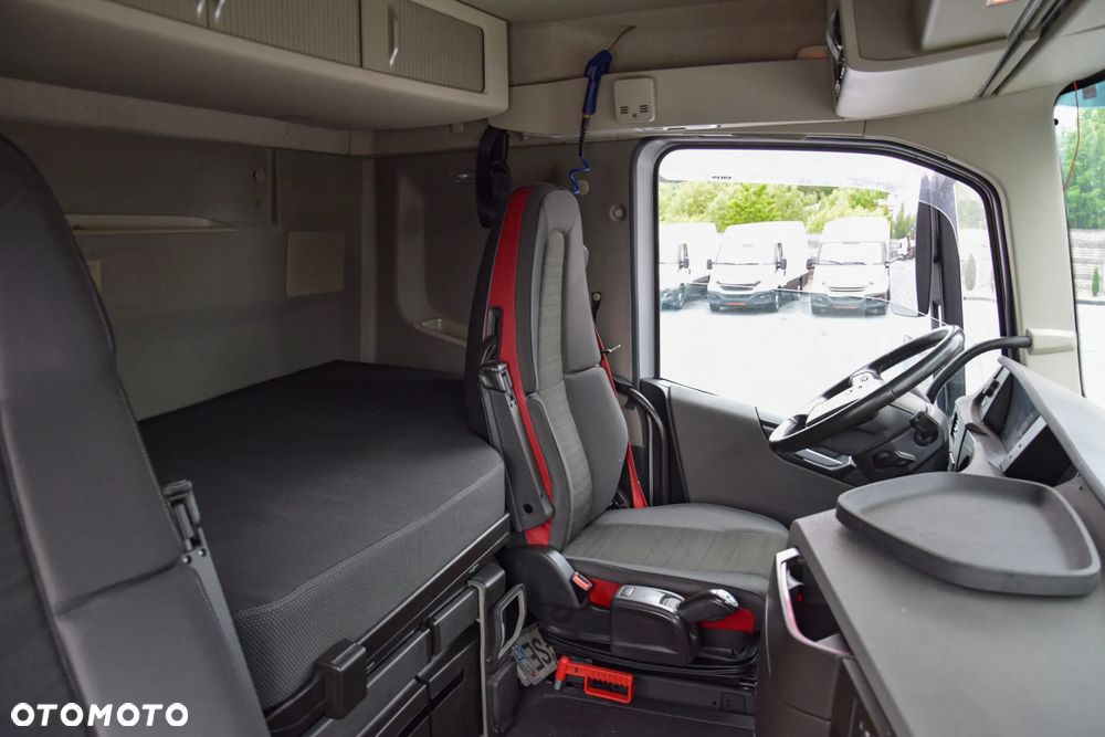 Volvo FH500 / NISKA KABINA / HYDRAULIKA / EURO 6 / ACC / LEDY / ALUFELGI / SERWISOWANY / SPROWADZONY - 38