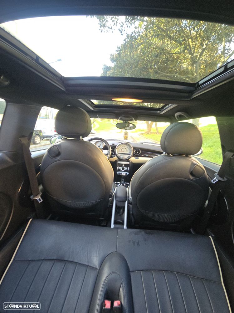 MINI 3 Portas Cooper D - 28