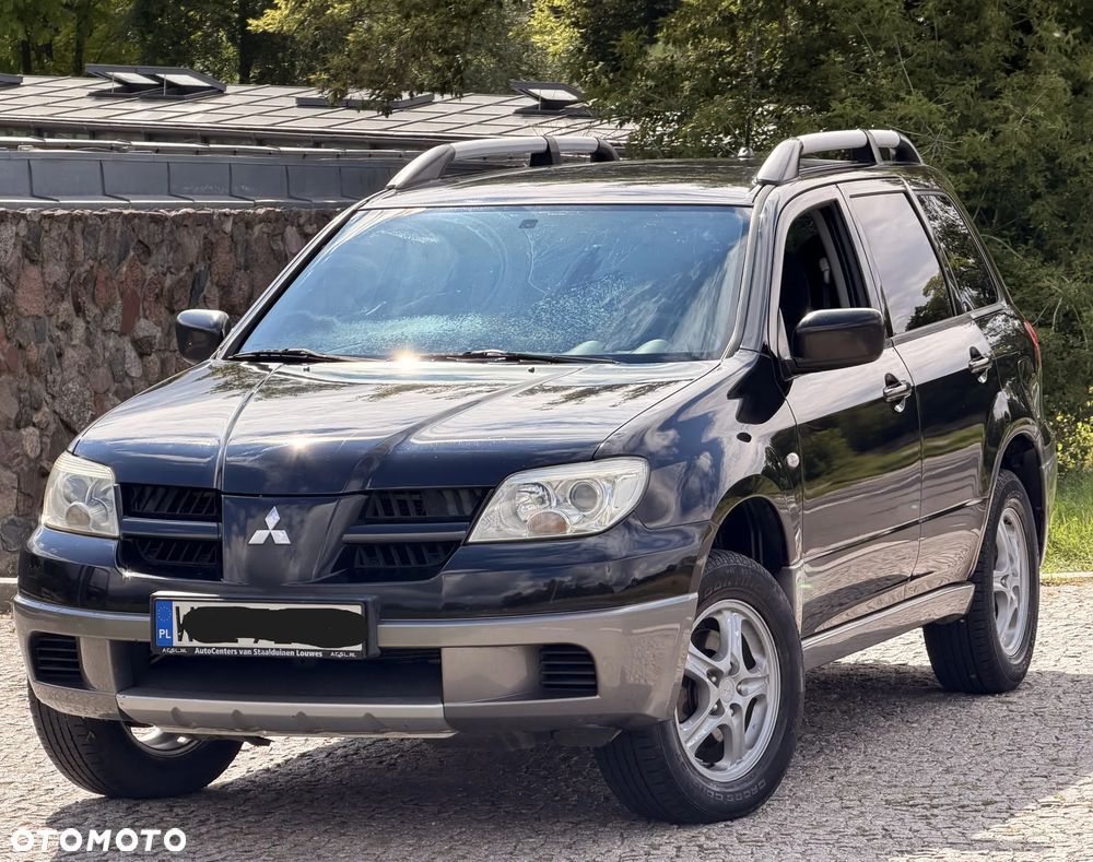 Mitsubishi Outlander - 24