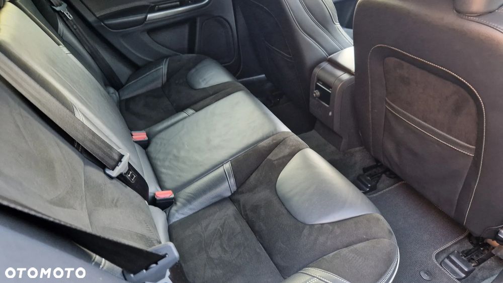 Volvo V60 T5 Drive-E R-Design Momentum - 14