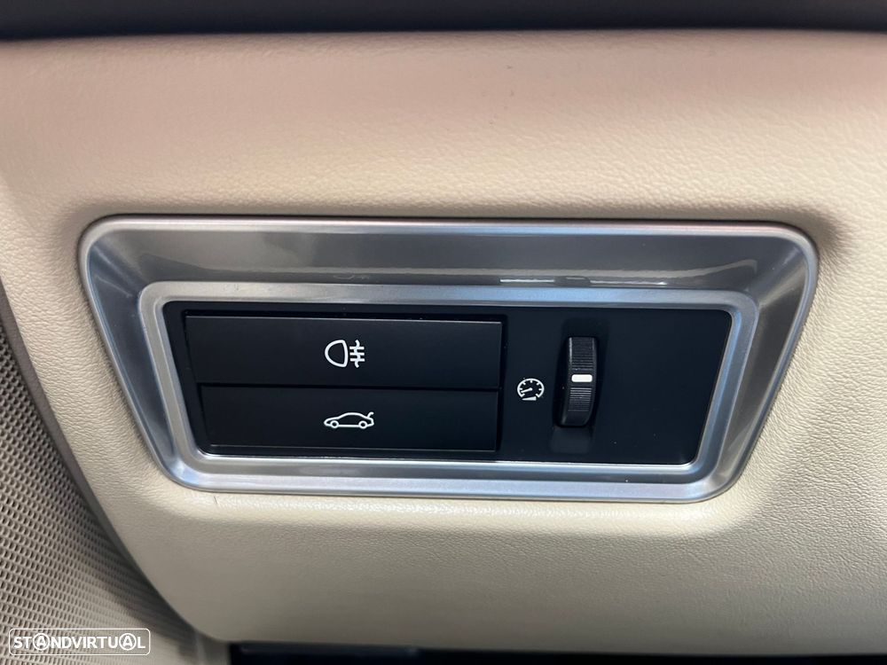 Jaguar XF 2.2 D Luxury - 19