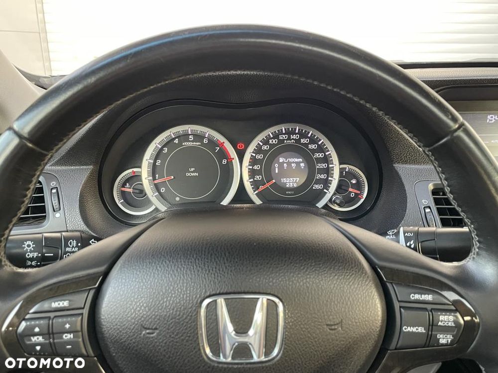 Honda Accord 2.0 Executive - 8
