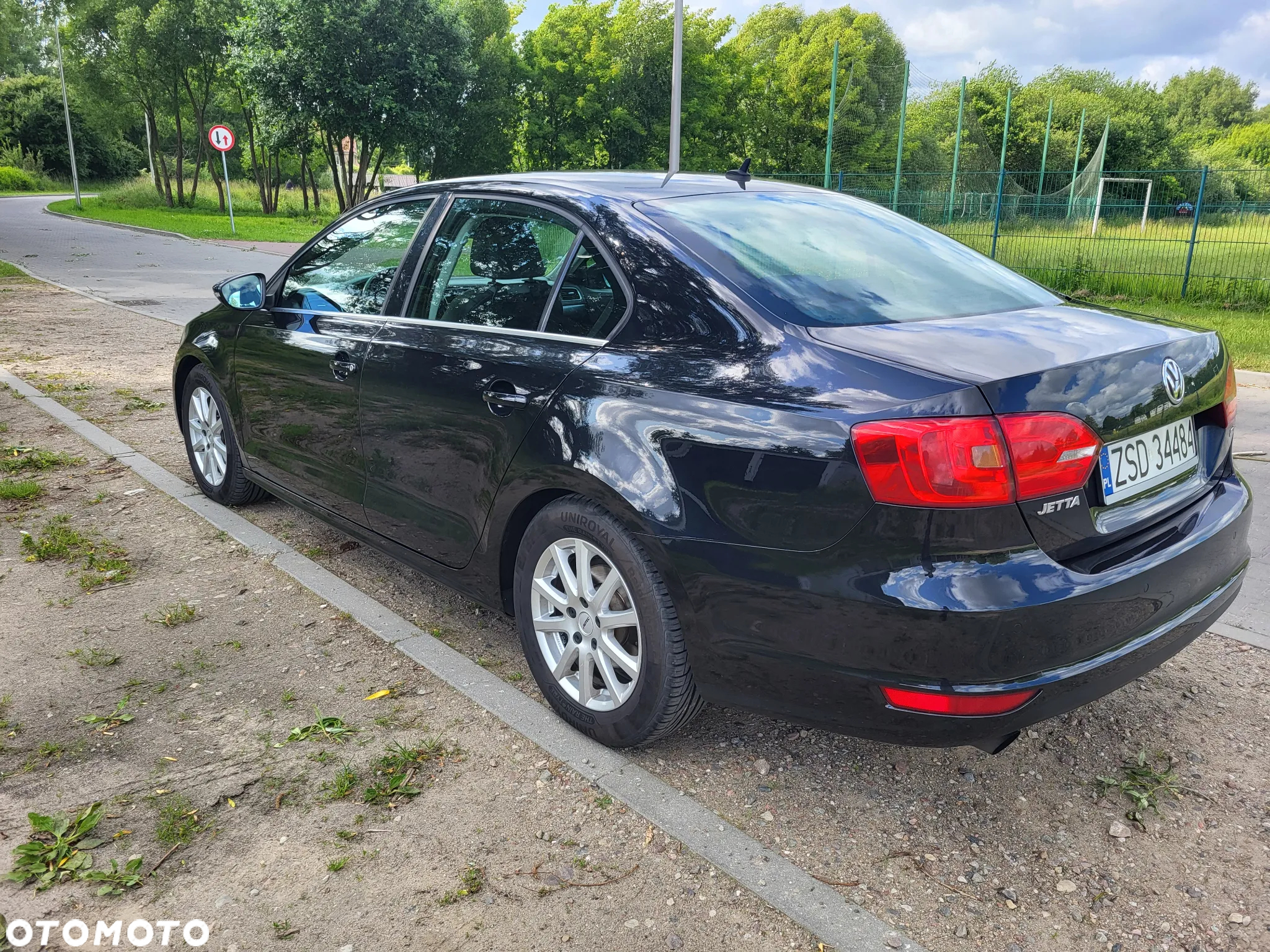 Volkswagen Jetta 1.6 TDI Highline - 4
