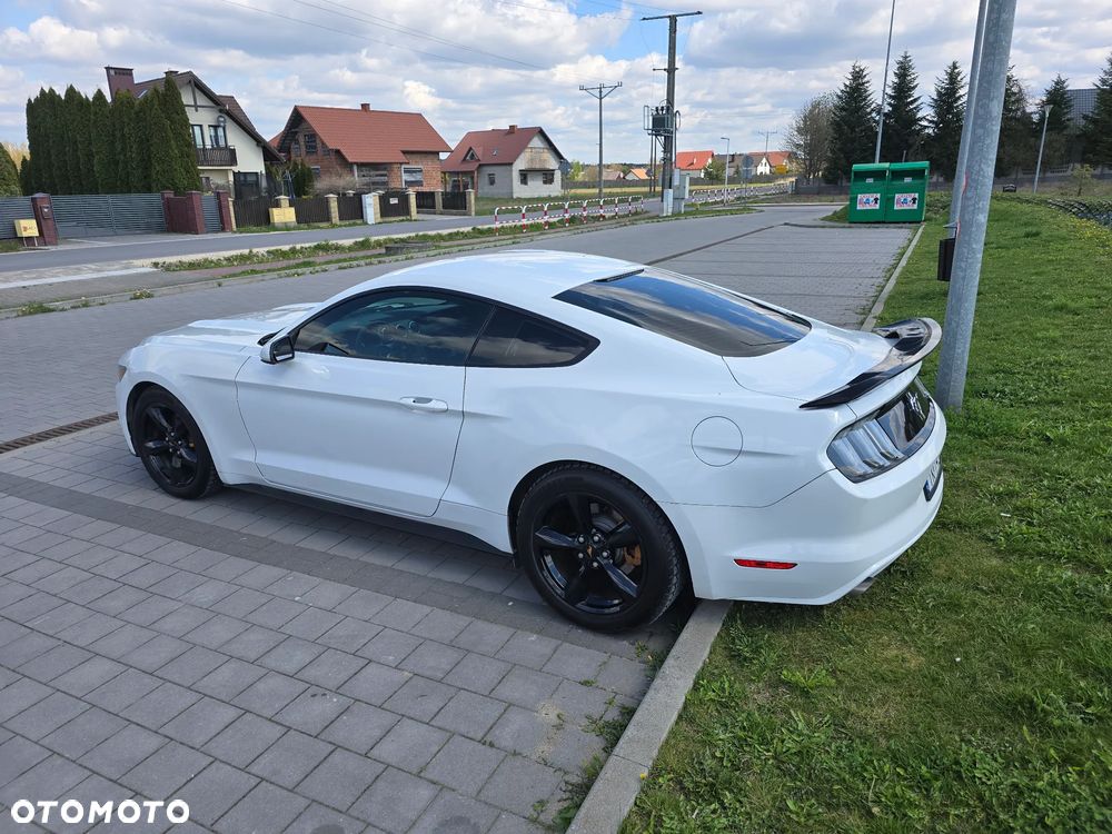 Ford Mustang 3.7 V6 - 16