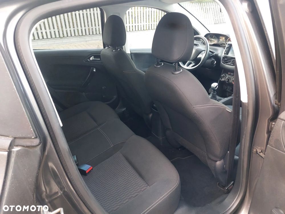 Peugeot 208 BlueHDi 100 Active Pack - 9