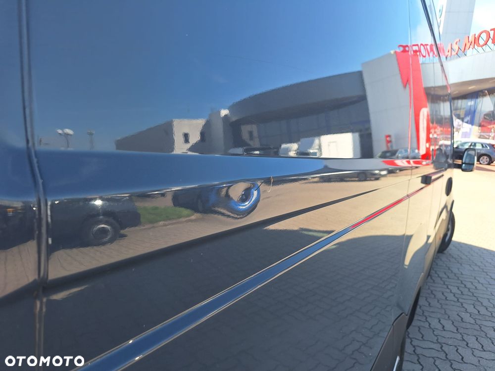 Iveco Daily 35S18 HiMatic furgon 16m blaszak automat FV23% MAXI - 23