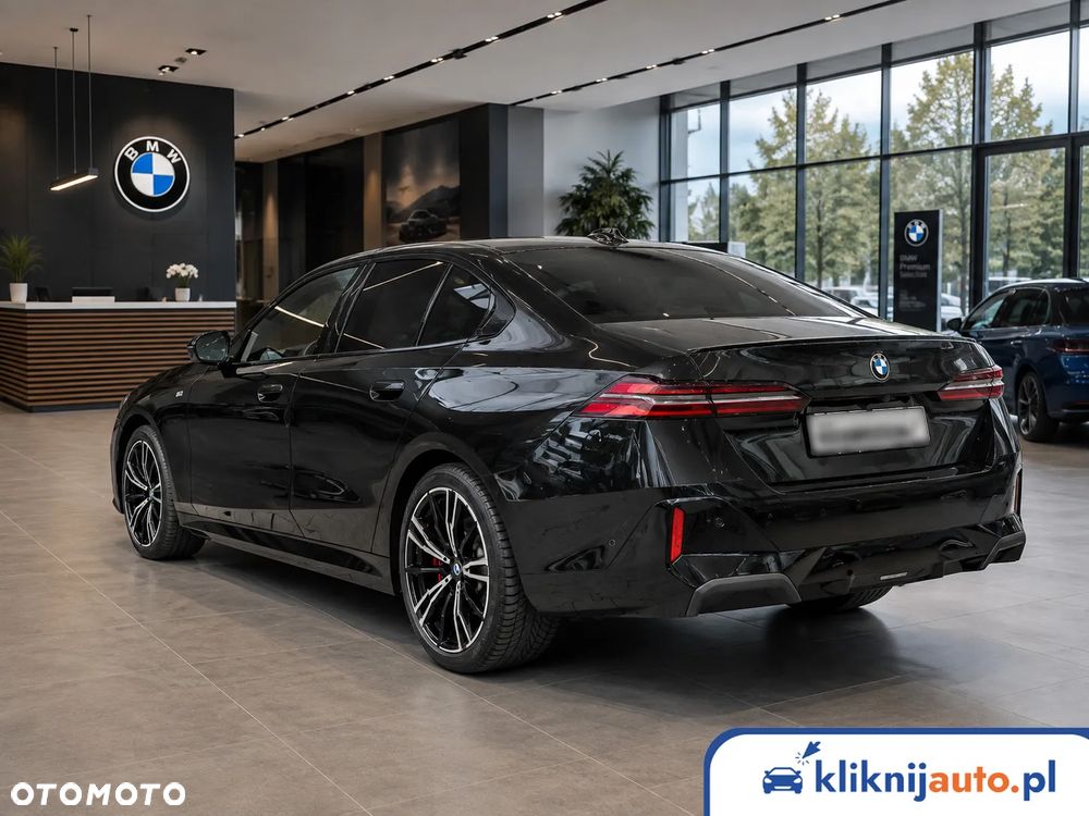 BMW Seria 5 520d xDrive mHEV M Sport - 4