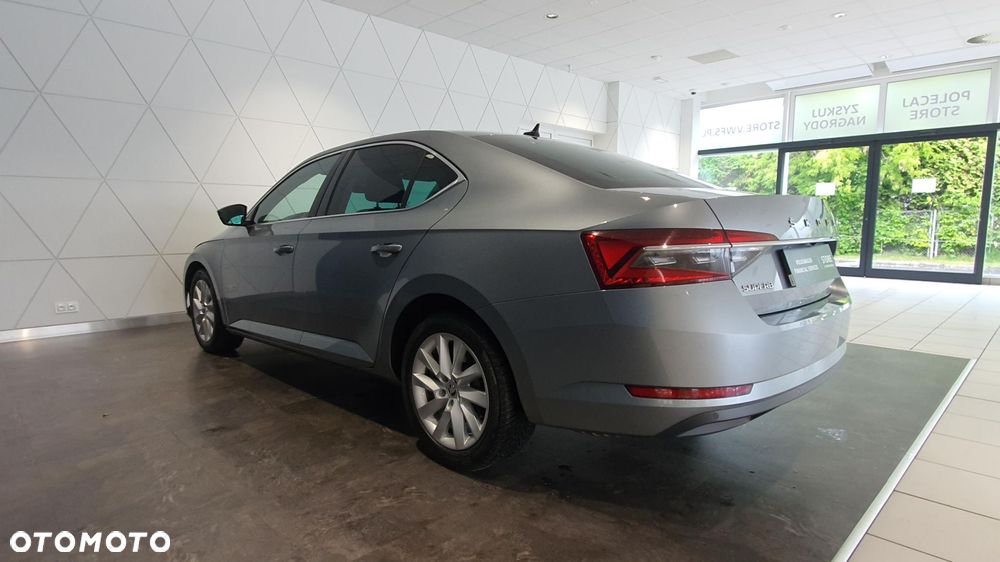 Skoda Superb 2.0 TDI SCR 4x4 Style DSG - 3