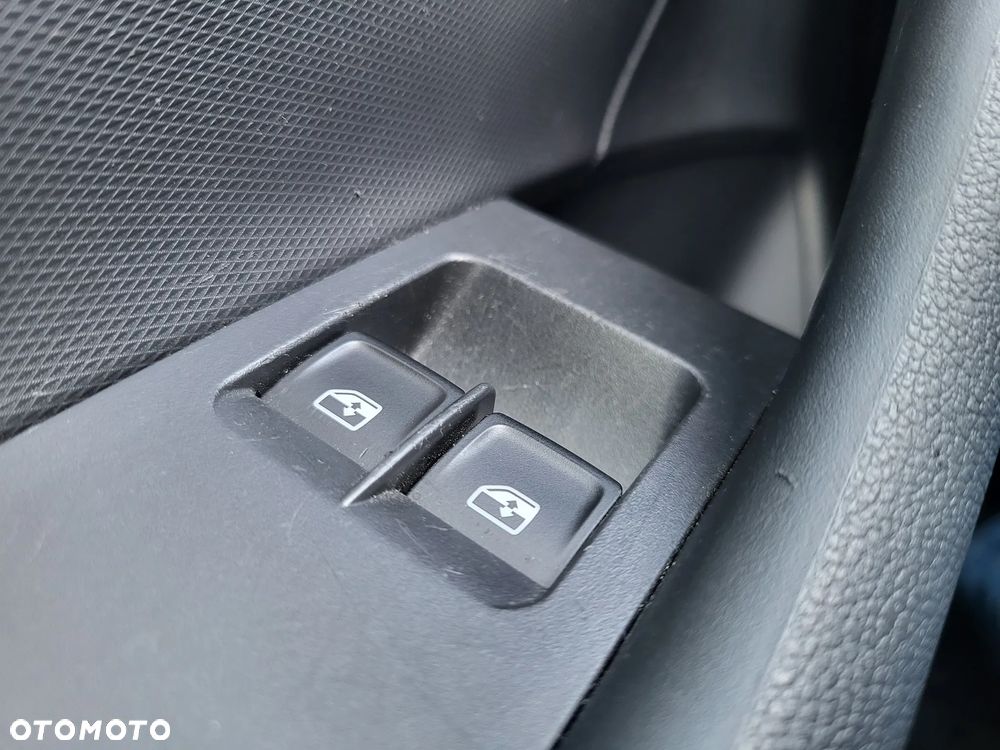 Skoda RAPID 1.0 TSI Active - 14