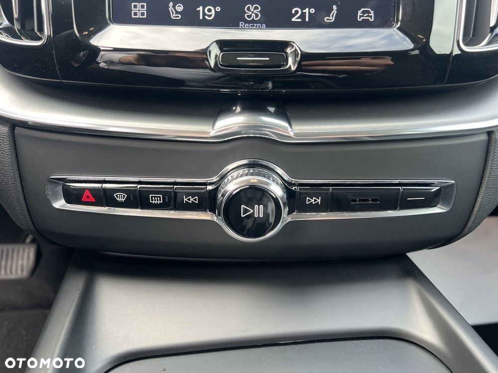 Volvo XC 60 B4 D Momentum Pro - 15