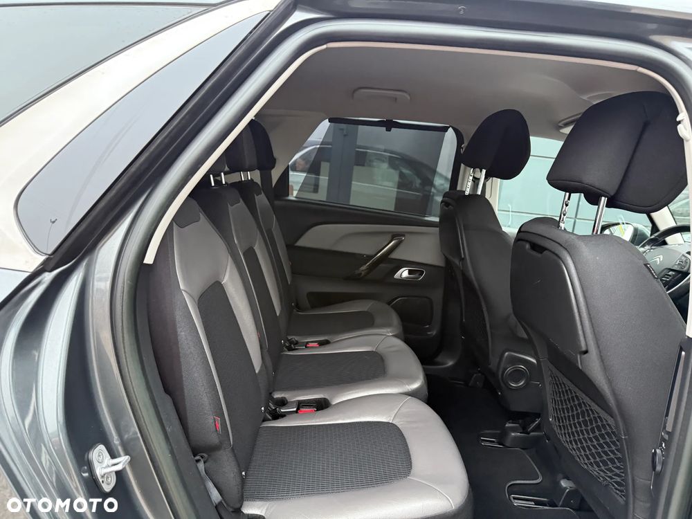 Citroën C4 Picasso 1.6 e-HDi FAP EGS6 Black Top - 28