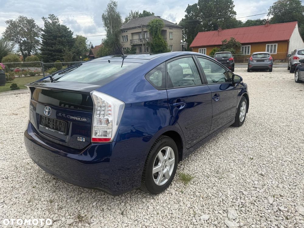 Toyota Prius Plug-in 1.8 HSD Sol - 4