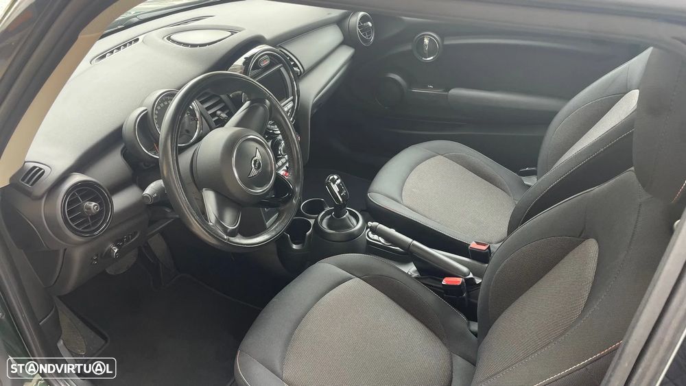 MINI 3 Portas One Aut. - 8