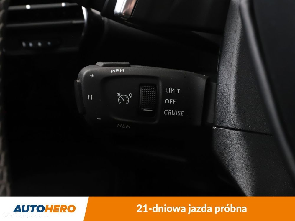 DS Automobiles DS 7 Crossback - 32