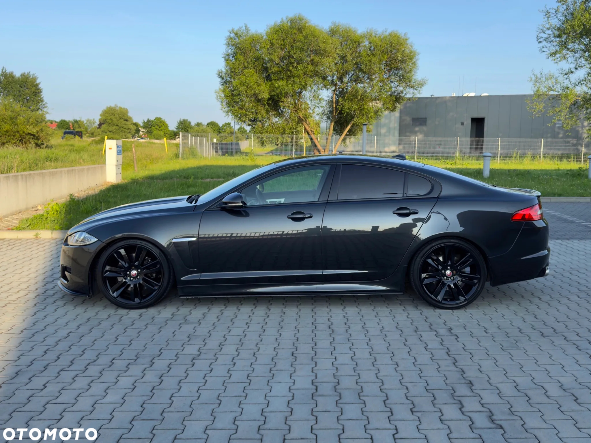 Jaguar XF 3.0 TDV6 R-Sport - 6