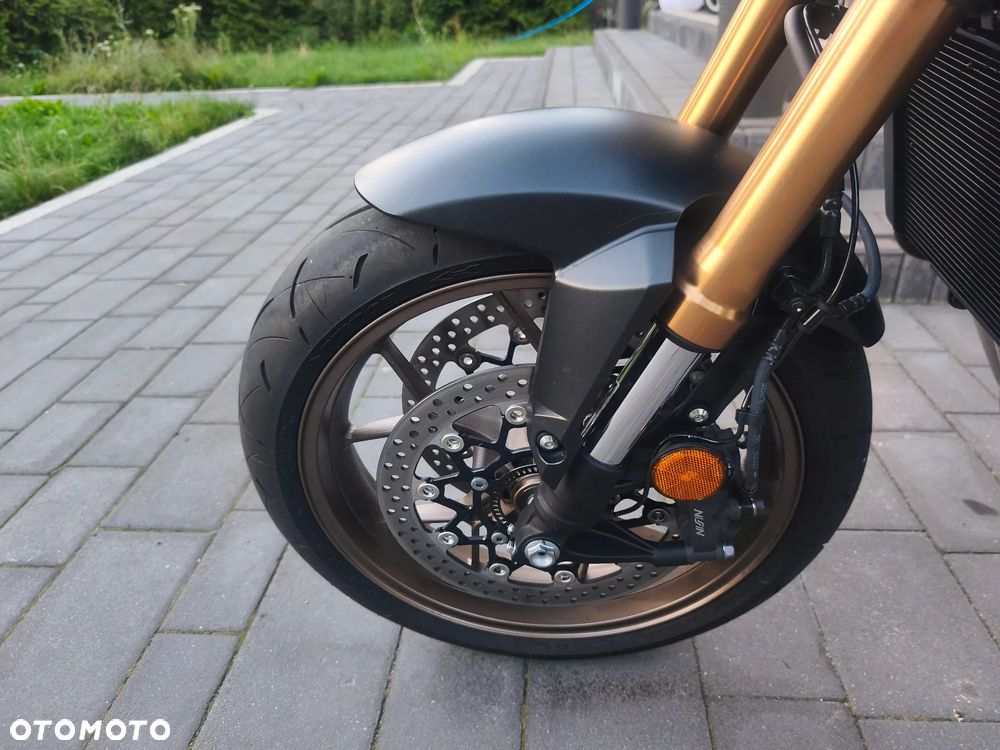 Honda CB - 24