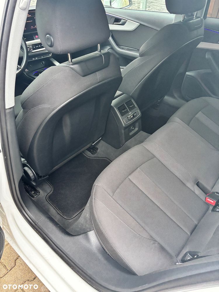Audi A4 Limousine 35 TFSI mHEV Advanced S tronic - 14