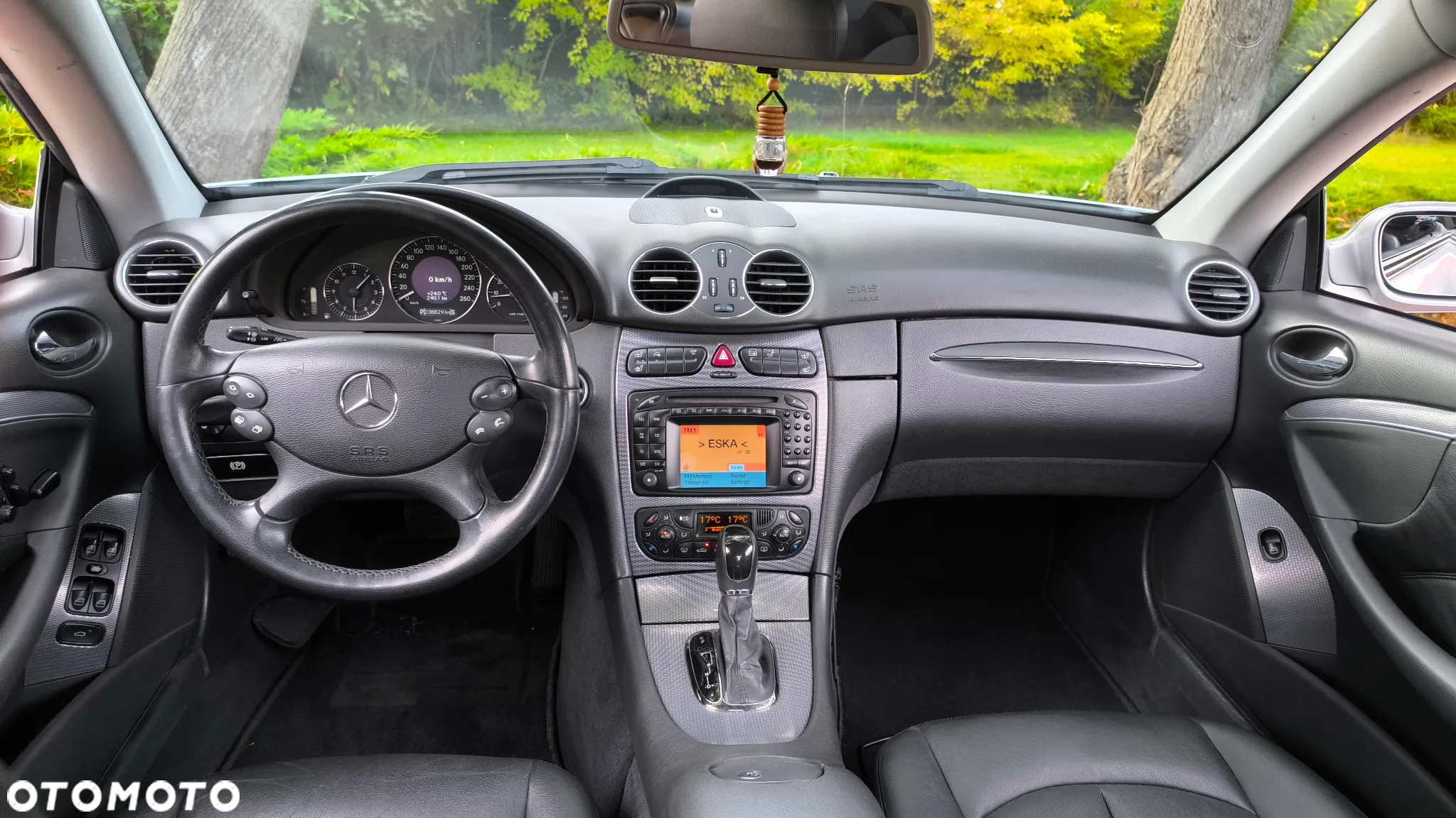 Mercedes-Benz CLK - 21