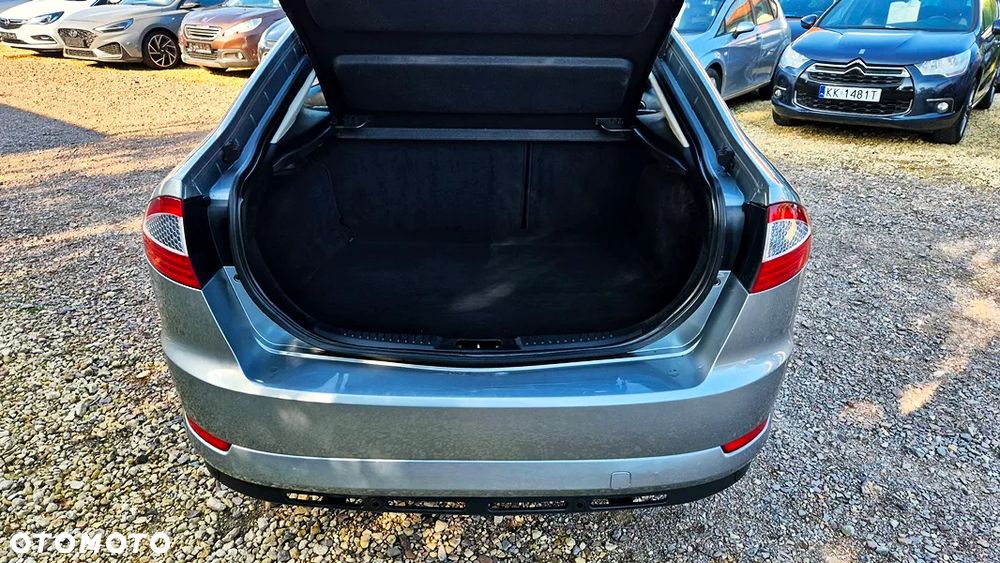 Ford Mondeo 2.0 Platinium X - 40
