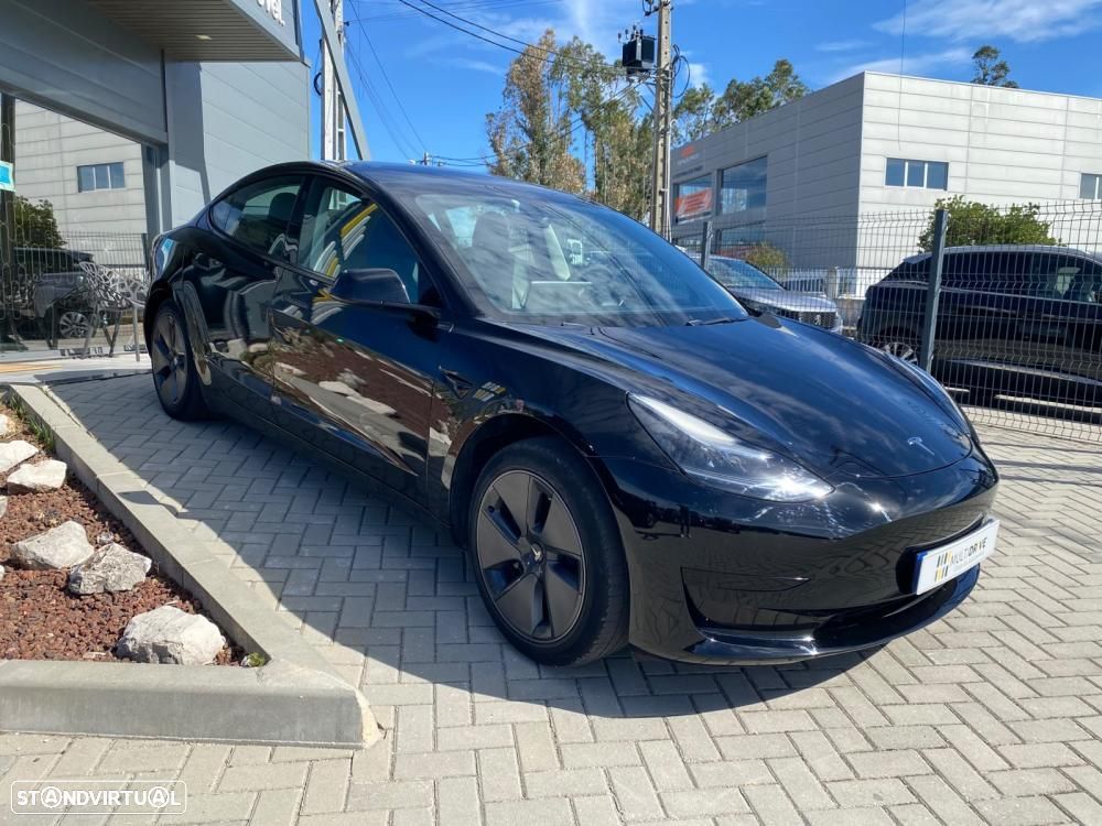 Tesla Model 3 2023 photo 2