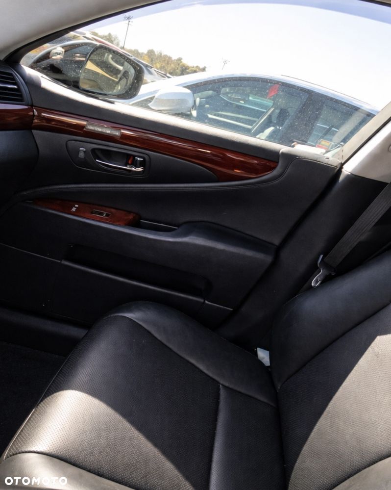 Lexus LS 460 Luxury Line - 22