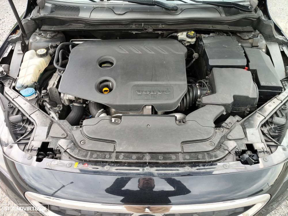 Volvo V40 Cross Country - 25