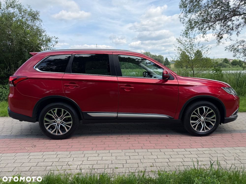 Mitsubishi Outlander 2.0 2WD CVT Diamant Edition - 2