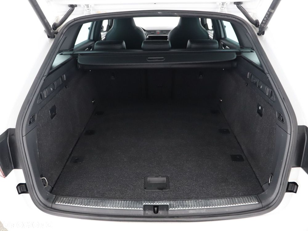 Skoda Superb 2.0 TDI SCR 4x4 Sportline DSG - 25