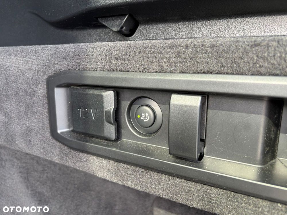 BMW Seria 5 520d xDrive mHEV M Sport - 32