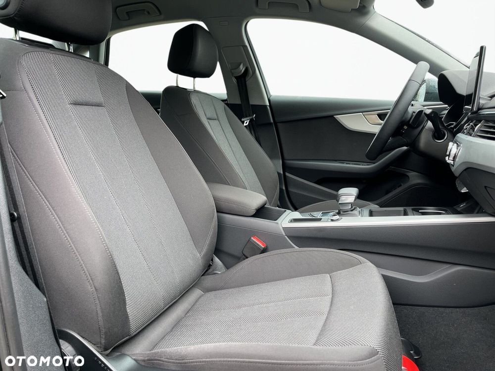 Audi A4 Limousine - 23