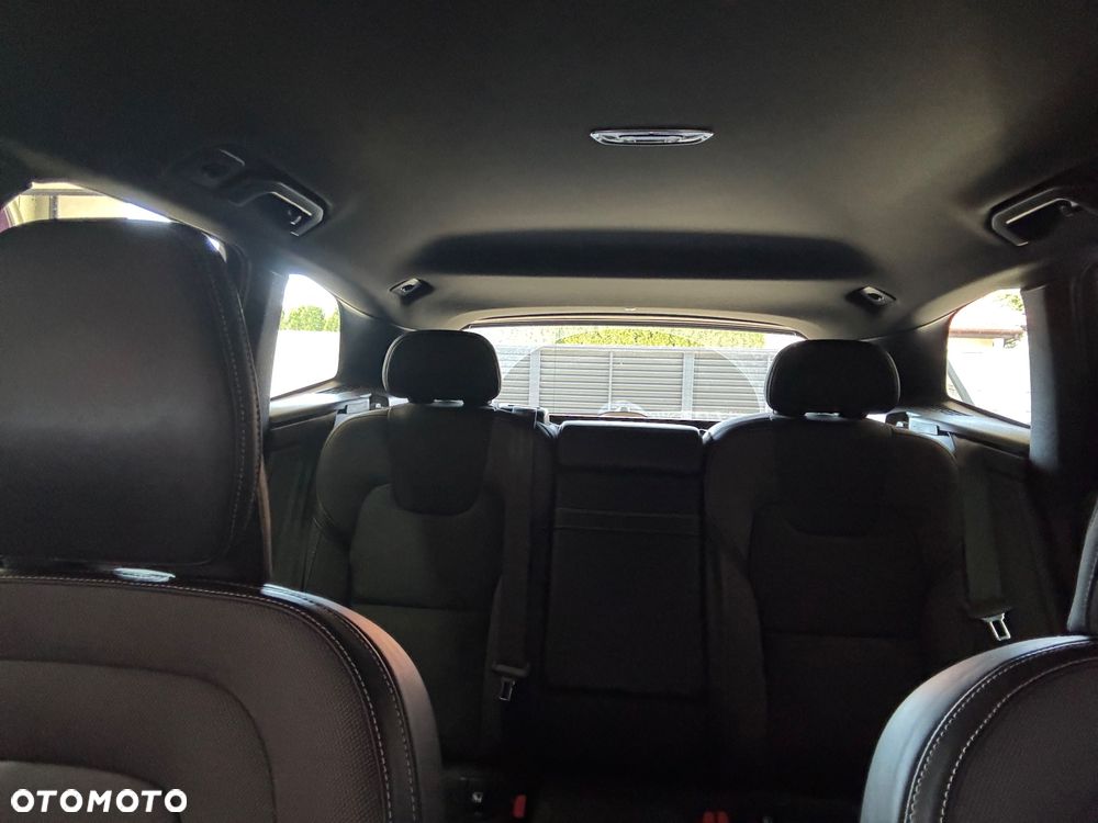 Volvo XC 60 B5 B AWD R-Design - 19