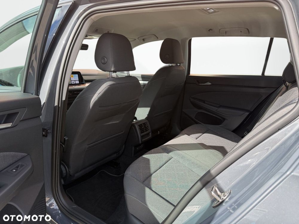 Volkswagen Golf 1.5 eTSI Life DSG - 33