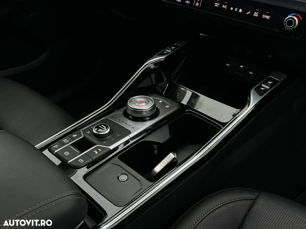 Kia Sorento 1.6 T-GDI HEV 6AT 4x4 5P Premium+ - 18