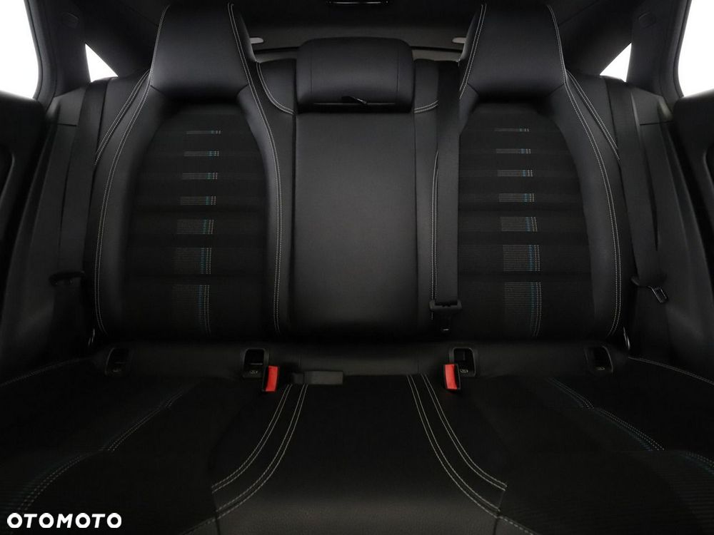 Mercedes-Benz CLA 180 d 7G-DCT Urban - 19