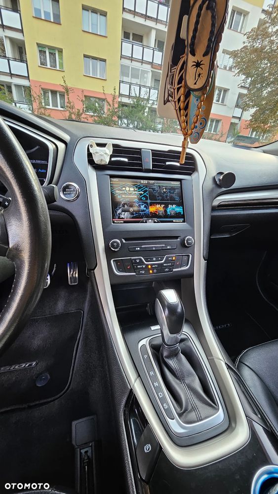 Ford Fusion 2.0 EcoBoost Titanium - 13