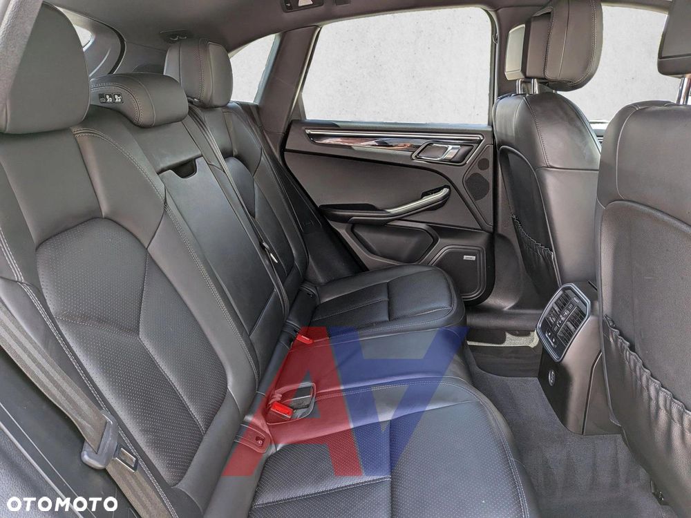 Porsche Macan Standard - 12