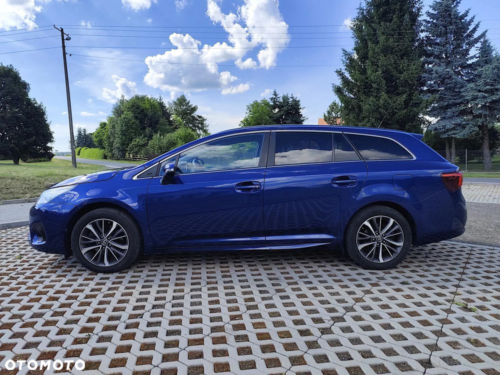 Toyota Avensis - 9