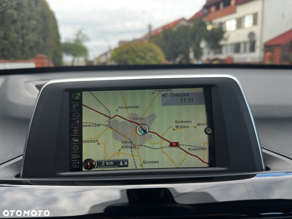 BMW X1 xDrive20i Sport Line - 28