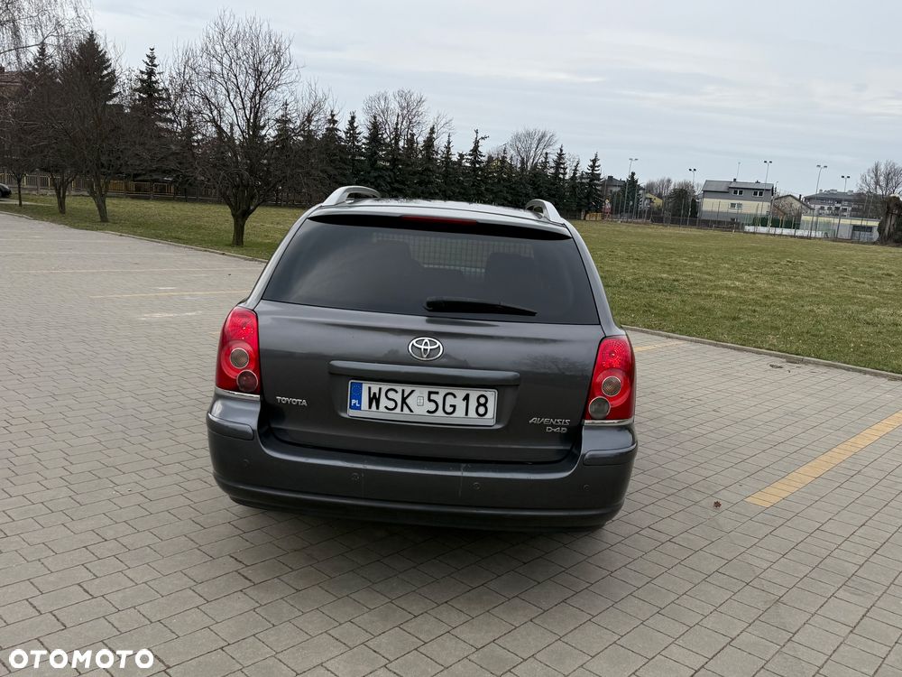 Toyota Avensis 2.2 D-CAT Team - 4