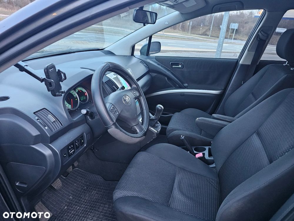 Toyota Corolla Verso 2.2 D-4D Premium - 10