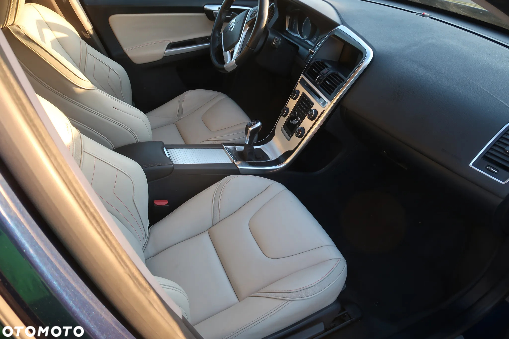 Volvo XC 60 D4 Ocean Race - 14
