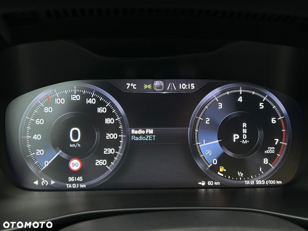 Volvo XC 40 T3 Momentum Pro - 23