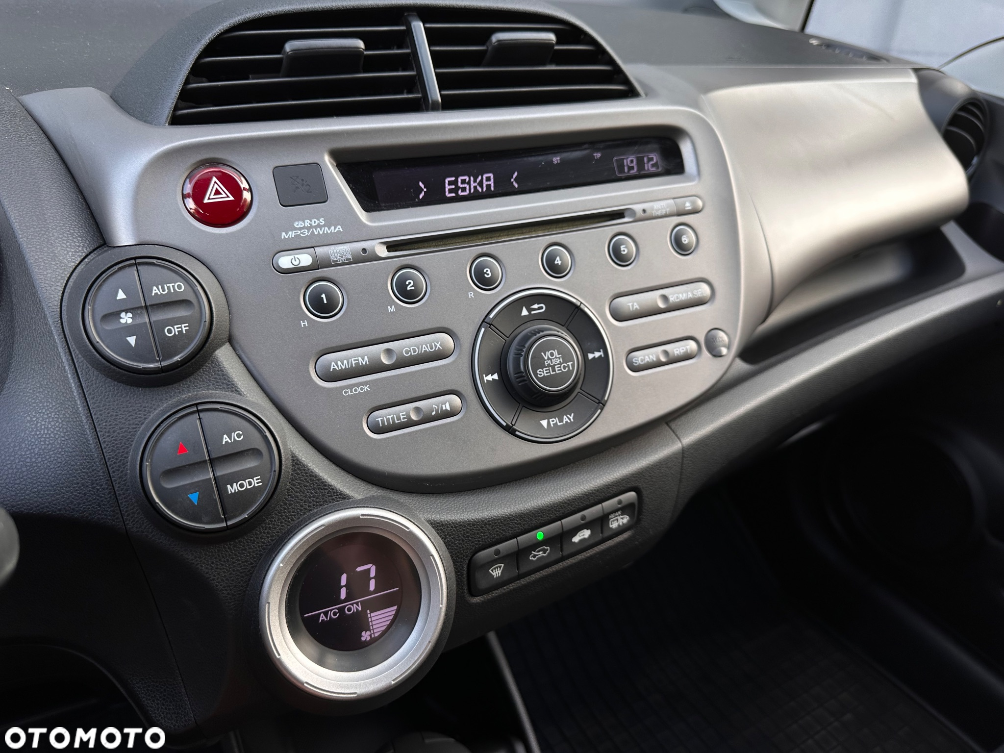 Honda Jazz 1.4 i-VTEC CVT Elegance - 30
