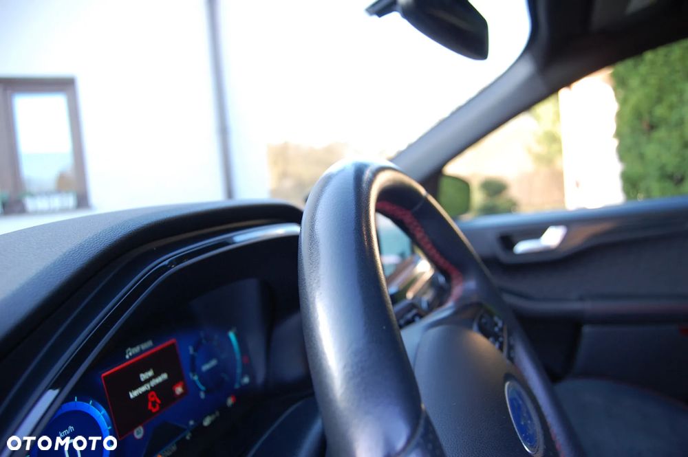 Ford Kuga 2.0 EcoBlue 4x4 ST-LINE X - 24