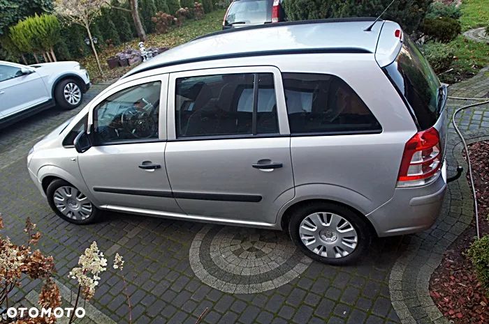 Opel Zafira - 24