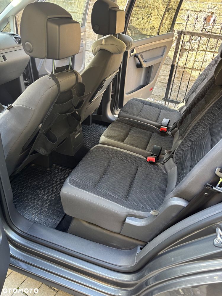 Volkswagen Touran 2.0 TDI DPF BlueMotion Technology Comfortline - 12