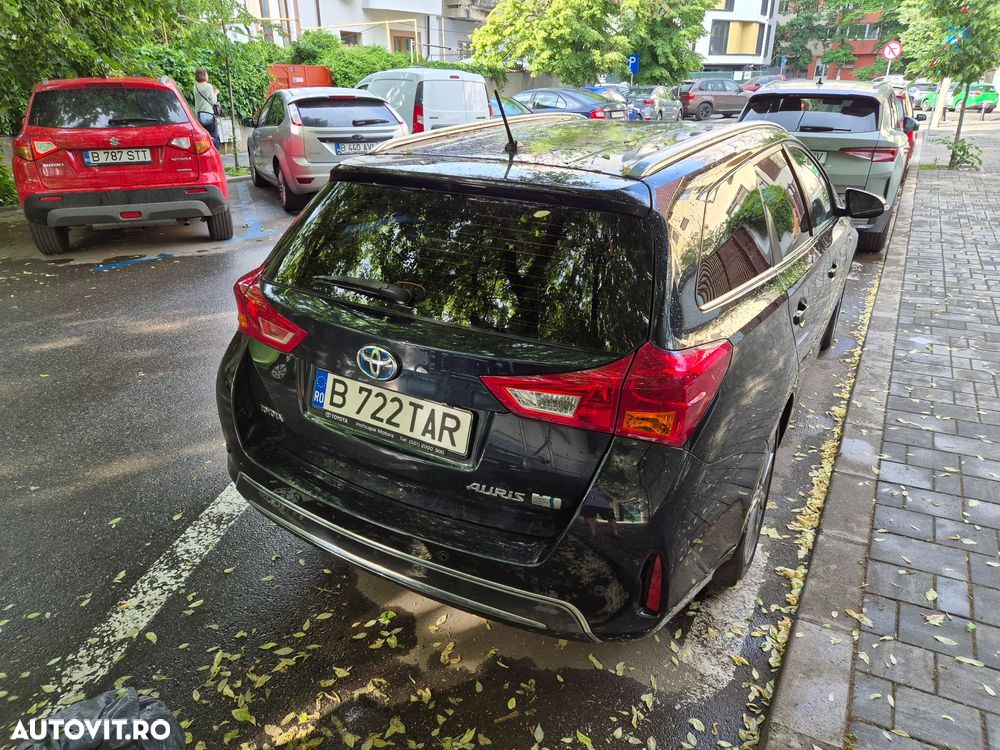 Toyota Auris 1.8 L VVT-i HSD Sol - 5