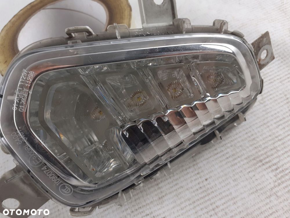 VOLVO V40 LIFT HALOGEN LEWY PRAWY PRZÓD 31395921/2 - 4