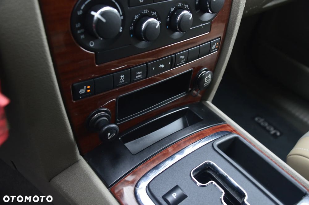 Jeep Grand Cherokee 5.7 V8 HEMI Automatik Limited - 24