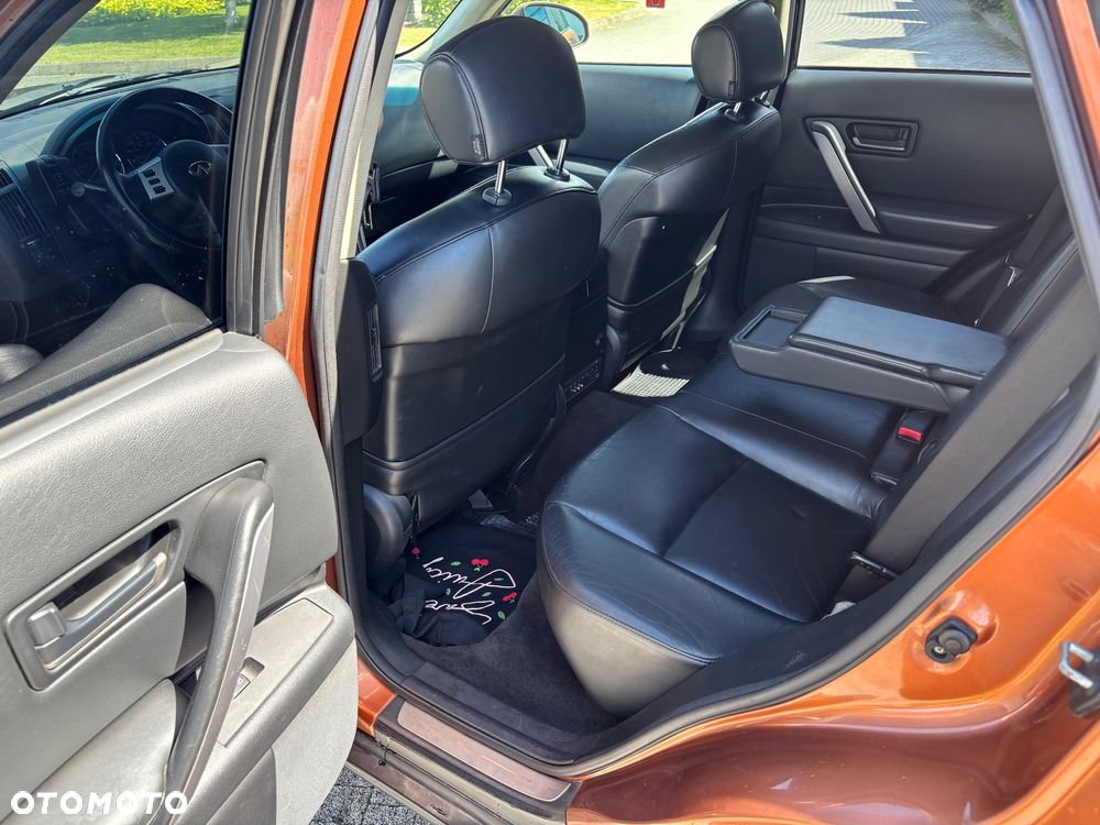 Infiniti FX - 21